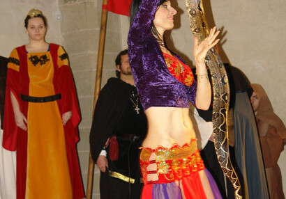 Orientální tanečnice s hadem
