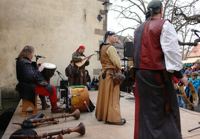 Grál - hudba středověku